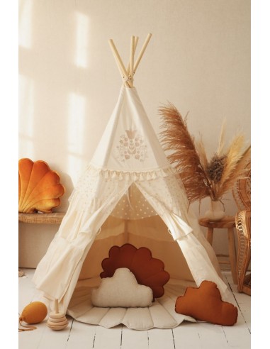 Teepee / Tipi à franges en coton est présent 